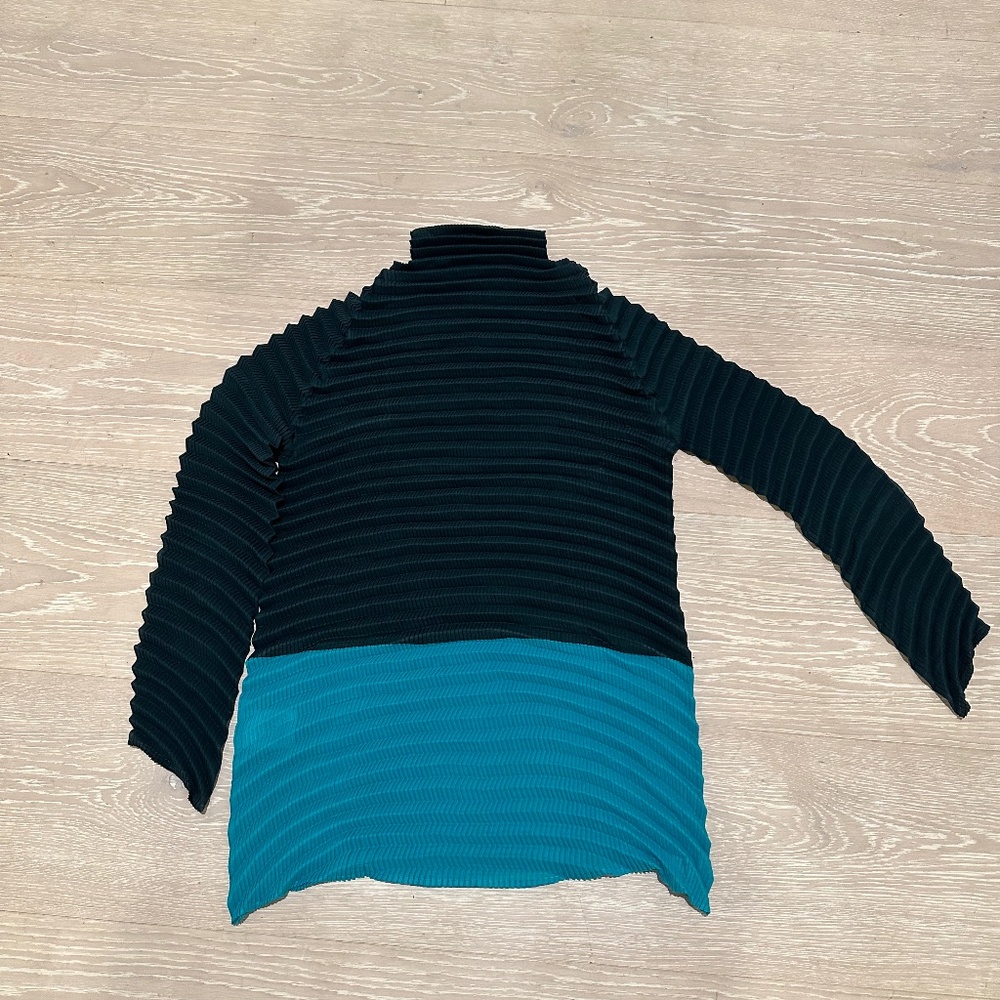 Issey Miyaki Top